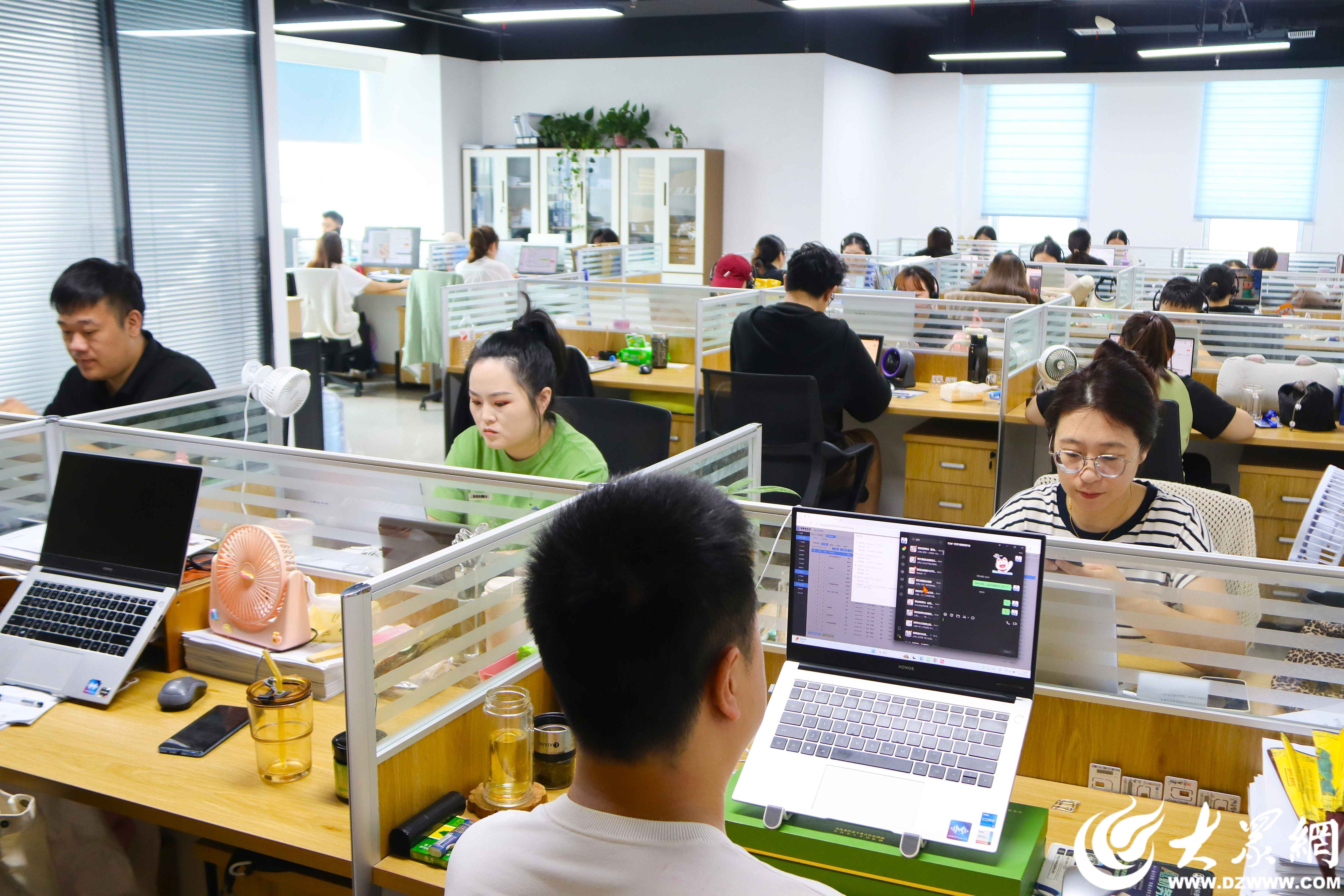 拥抱AI下一个十年：鲸算盘科技以“人工智能+财税”领先浪潮