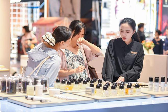 欧莱雅40亿欧元接盘开云美妆 合作拓展至健康领域