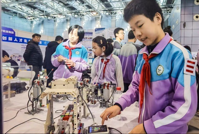 科技点亮梦想 创新引领未来