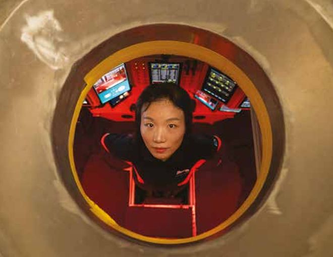 《自然》年度十大人物发布梁文锋、杜梦然入选(图2)