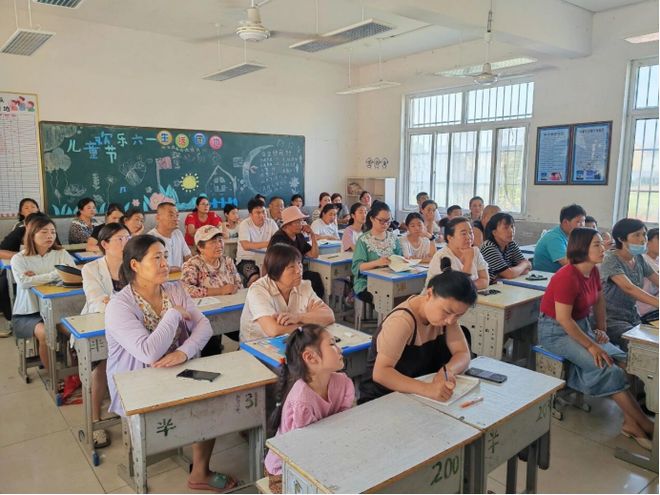 弘鲸教育“乡村亲子公益行”走进山区用爱赋能乡村家庭