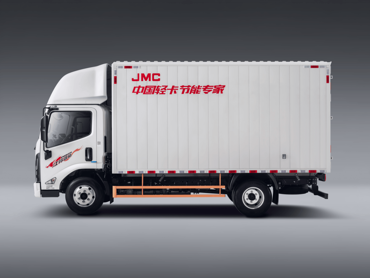 江铃蓝鲸：以蓝鲸之力赴征途之约